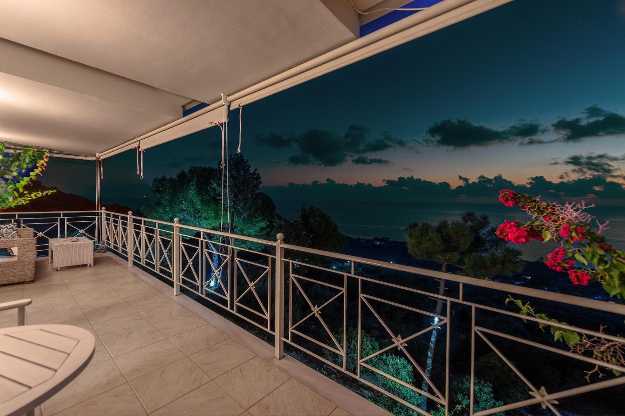 Sunset Riza Apartment