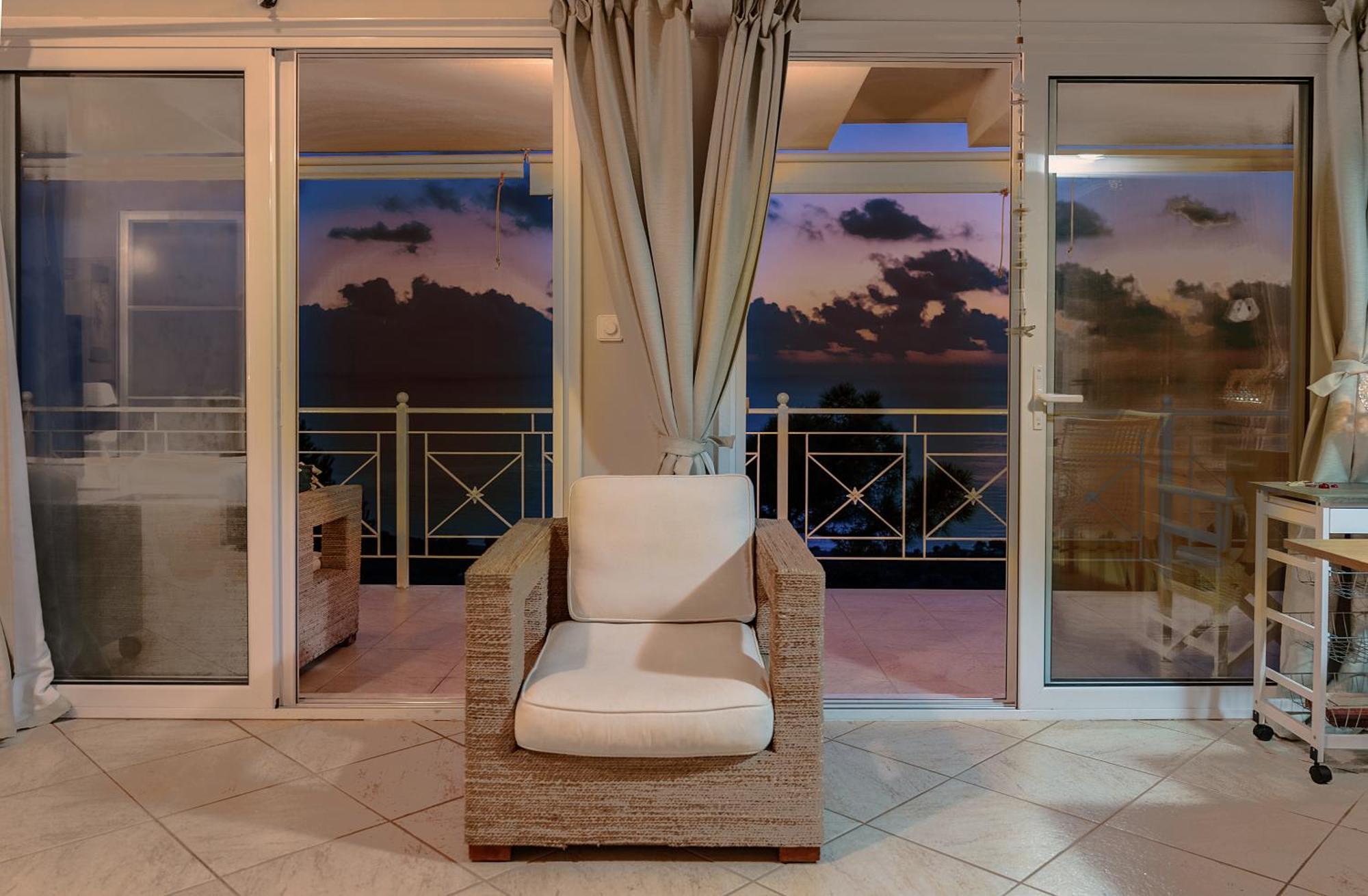Sunset Riza Apartment *